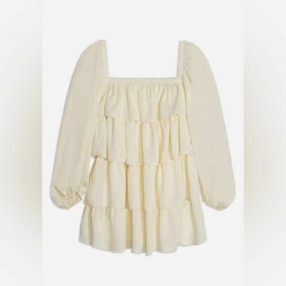 EUC WEWOREWHAT Square Neckline Cream Crinkled Chiffon Tiered Mini Dress XS - Picture 7 of 8